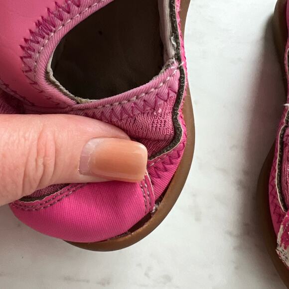 UGG Delta Closed Toe Toddler Baby Sandal Size 7 - Picture 4 of 10